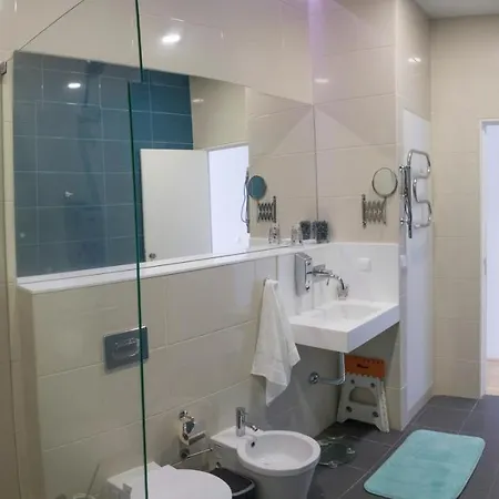 Apartment Marketplace 1