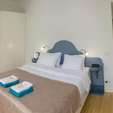 Marketplace 1 * Ponta Delgada (Sao Miguel)